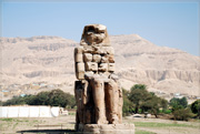 ยักษ์ Memnon เฝ้าหุบเขากษัตริย์